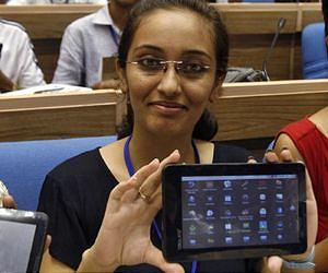 Study says women own more of U.K.'s tablet computers than men