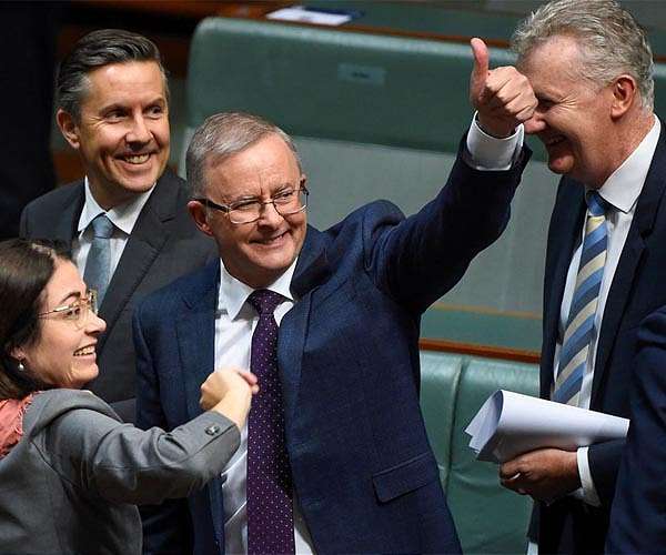 Australia PM unveils plan to overhaul economy, invest in green energy