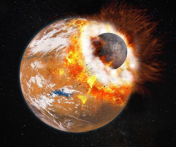 Martian moons have a common ancestor