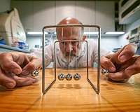 Small droplets are a surprise: They disappear more slowly than they 'should'
