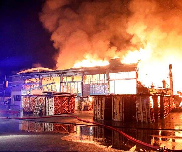 'We're all dead': Iraqis in shock after wedding fire
