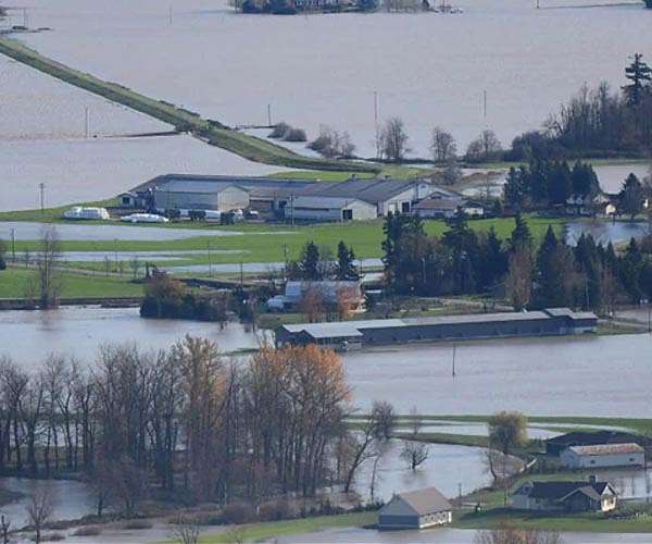 Military joins rescue efforts in flood-devastated western Canada