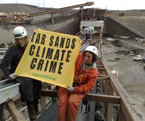 Greenpeace back to Canada roots for 40th anniversary