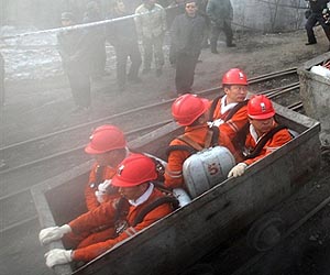China says over 2,400 dead in coal mines in 2010
