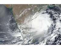 Virus fears as India, Bangladesh evacuate millions ahead of cyclone