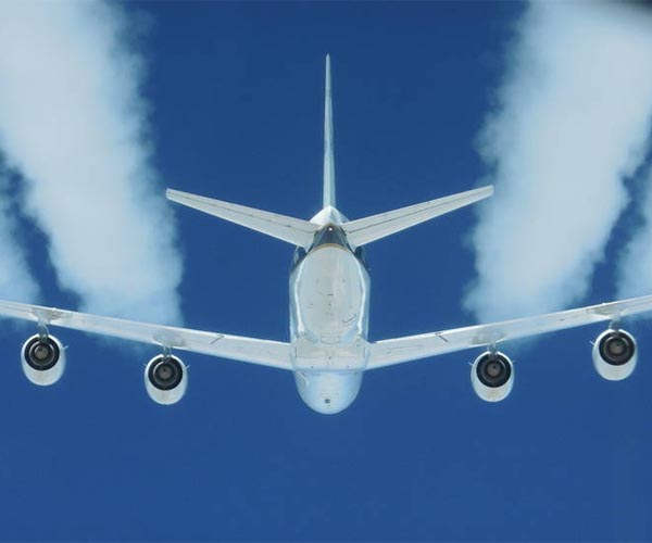 New technology turns plastic trash into jet fuel