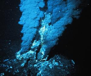 China signs onto PNG's world-first undersea mine