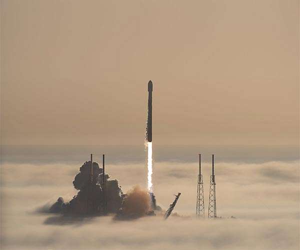 SpaceX deploys 53 Starlink internet satellites from Falcon 9 rocket