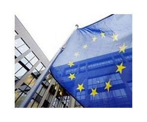 EU faces downgrades as debt talks stall