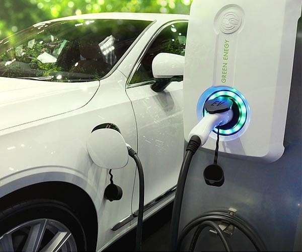 Rome unveils 650 mn euros eco cars boost