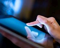 Computer shipments sink under weight of strong dollar