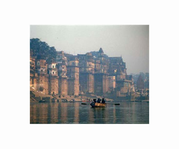 Thousands rescued as Ganges floods in India