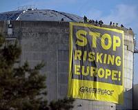 Greenpeace action threatens EU summit venue