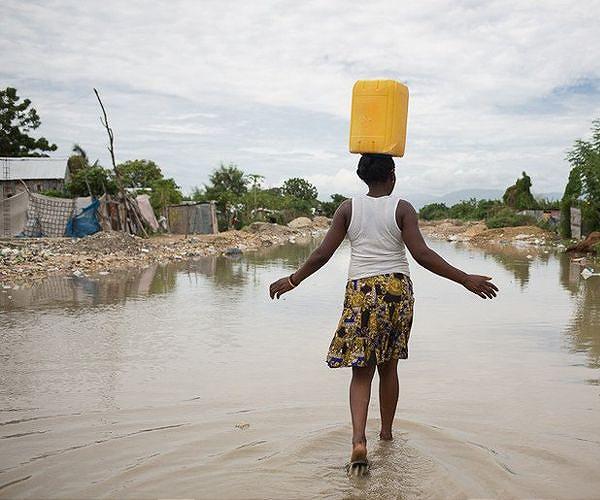 Plea for Haiti aid amid political crisis, quake clean-up