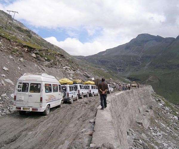 Avalanche in Indian Himalayas kills seven