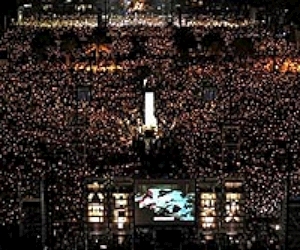 Thousands rally on New Year's Day for Hong Kong democracy