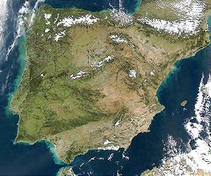 Spain hunts for investors to avert bailout