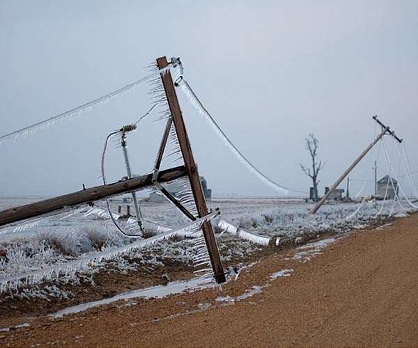 Tens of thousands still without power in Bosnia snowstorm