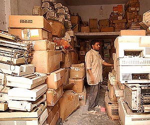 'Historic' deal to halt hazardous waste export to south