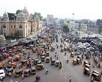 India court bans sale of 800,000 vehicles over emission levels