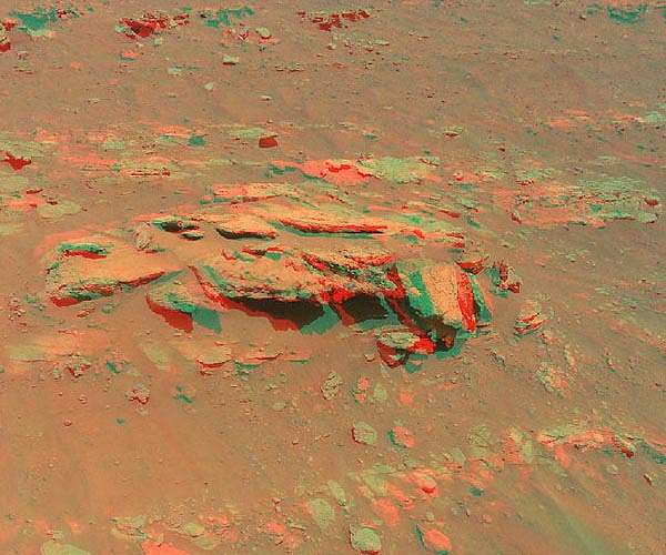 NASA's Ingenuity Helicopter Captures a Mars Rock Feature in 3D