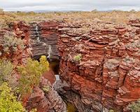 Metal-eating microbes to thank for Earth's iron ore deposits