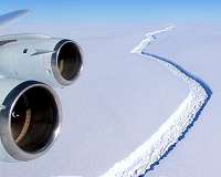 Giant iceberg in the making