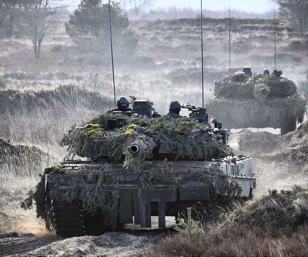 France, Germany sign deal on 'tank of the future'