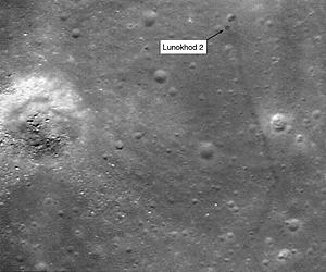 Russia says no manned moon shots till 2018