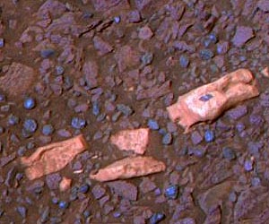 Robotic Arm Gets to Work on Veins of Gypsum