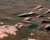 NASA Rover Curiosity Samples Active Linear Dune on Mars