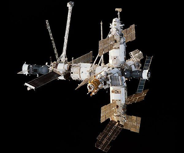 Russia says to launch own space station in 2025