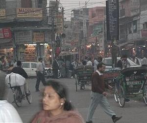 Delhi shivers on coldest day in 40 years