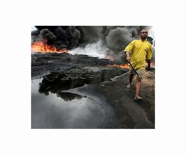 Oil spill fears mount after Nigeria vessel explodes
