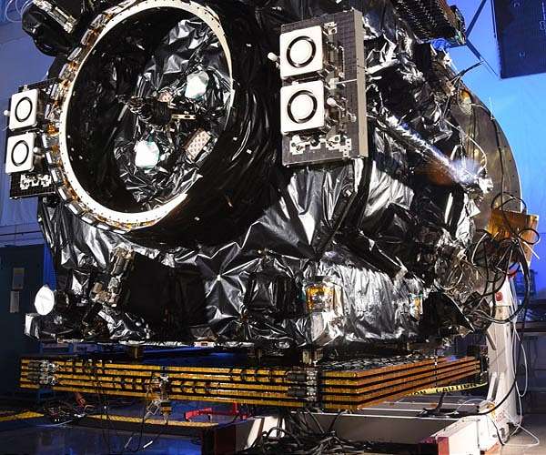 Northrop's 'life extension' spacecraft heads to the rescue