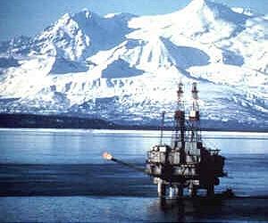 Grounded Alaska oil rig refloated, no pollution seen