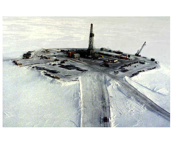 US leases long-sought Alaska oil rights in Trump's final days