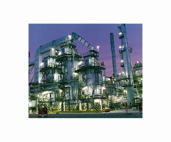 Three rockets land near oil refinery in northern Iraq