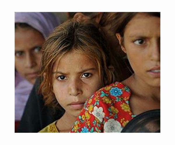 Women's group tackles taboo subject to aid Pakistan flood victims