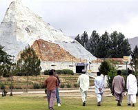 Pakistan hails 'historic' nuclear tests 10 years on