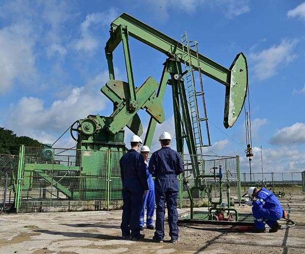 EU eyes withdrawal from fossil-friendly energy treaty