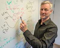 Coincidences influence the onset and ending of ice ages
