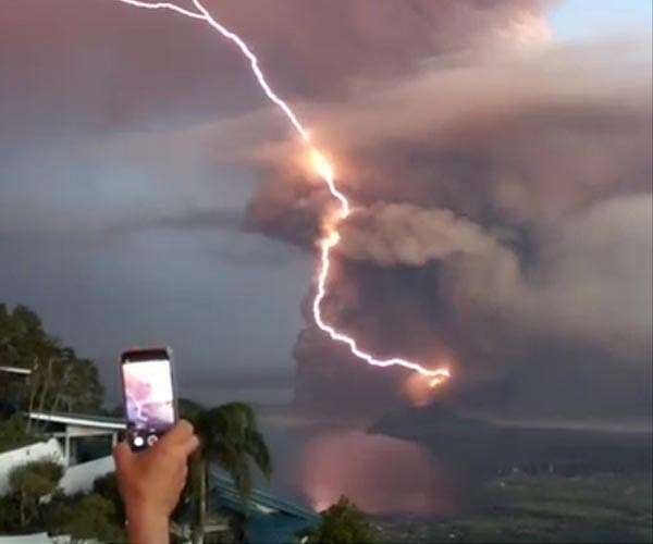 Lightning strikes kill 18 people in India