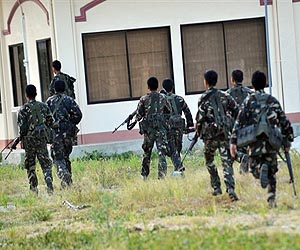 Philippines, communists agree to new talks and ceasefire
