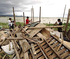 Philippines braces as storm claims 14 lives