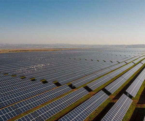 First evidence shows solar parks can cool surrounding land