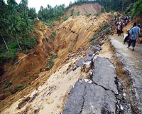 Indonesia calls off rescue efforts in quake-hit city