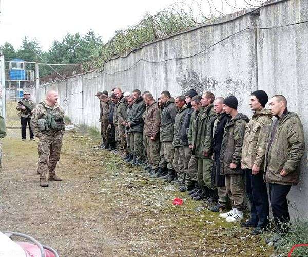 Russia fines organiser of controversial party for army criticism