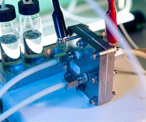 Innovative ruthenium-based technology boosts green hydrogen production efficiency