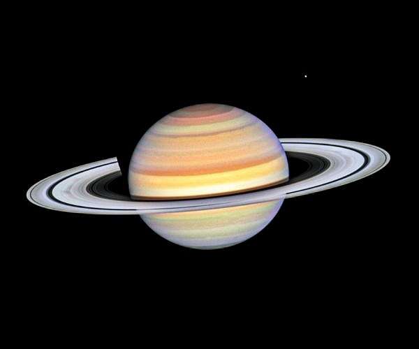 Hubble watches 'Spoke Season' on Saturn